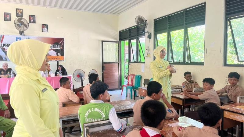 Sosialisasi Pendidikan Anti Bullying SMP 2 Mentok